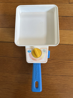 FISHER PRICE FRYING PAN WITH SIZZLING SOUND 1987 VINTAGE WORKING-image