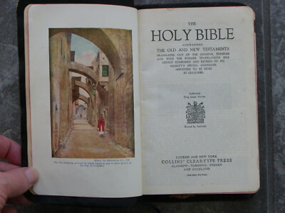 Vtg Leather KJV Bible-1946 Collins Cleartype-British-Color & B&W Illustrs & Maps-image