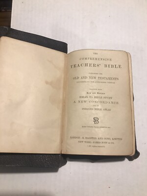 The Comprehensive Teachers’ Bible W/ Old and New Testaments and Bible Atlas-image