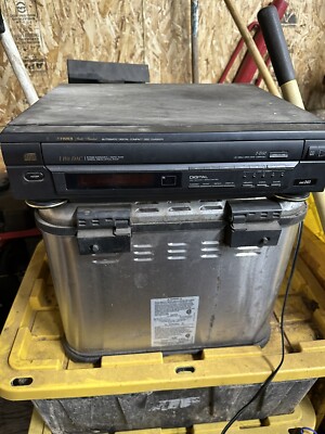 Fisher DAC-243  5 Disc CDChanger - No Remote Turns On lights Up doesn’t Open-image