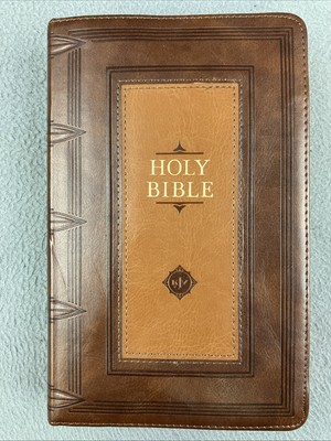KJV Holy Bible, Giant Print Standard Size Brown Faux Leather Red Letter Edition-image