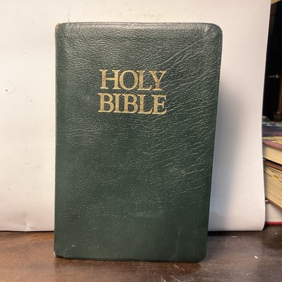 Holy Bible KJV Giant Print Green  Words Of Christ In Red References Zondervan-image