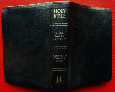 KJV HOLY BIBLE COMPACT EDITION LARGE PRINT~ BLACK LEATHER ~COLORED MAPS-image