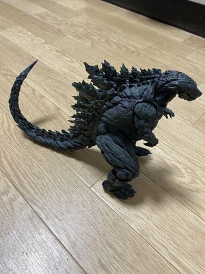 Godzilla Earth Sh Monster Arts Figure No box Damaged fins-image