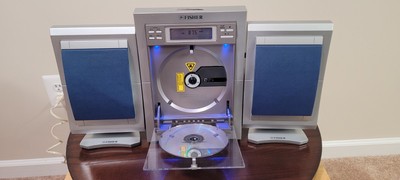 Fisher SLIM-1400 Vertical CD Audio System Digital AM/FM W/Speakers. Fully Tested-image