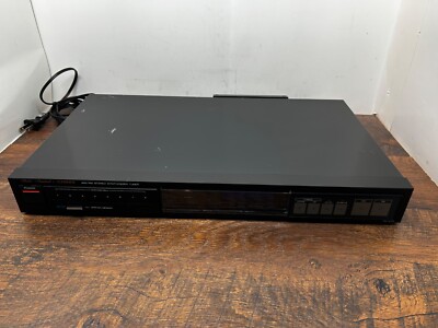 Vintage Fisher Studio Standard FM-273 AM/FM Stereo Synthesizer Tuner Tested-image