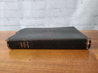 Vintage HOLY BIBLE Oxford University Press Black Leather With Concordance-image