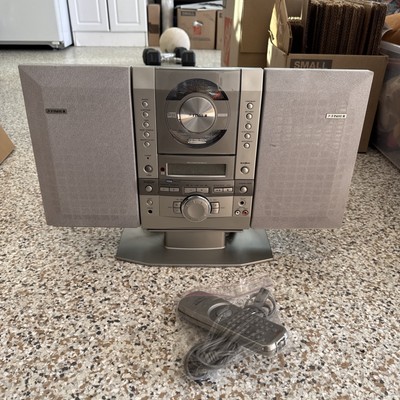 Fisher SLIM 1510SL Portable CD AM/FM Stereo Radio Detachable Speakers & Remote-image