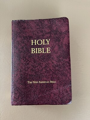 Holy Bible The New American Catholic Bible Fireside Study Edition-image