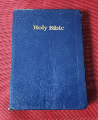A beka Books Abeka Holy Bible KJV King James Version Blue Cover 1990s-image