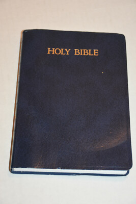 Holy Bible KJV 1982 Nelson Blue Soft Back-image