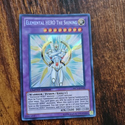 ELEMENTAL HERO THE SHINING YG06-EN001 ULTRA RARE LIMITED EDITION Yugioh NM-image