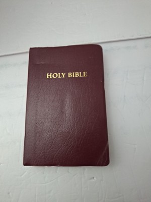 Holy Bible New Living Translation,Red Letter,Gift and Award Edition,Maps,1999-image