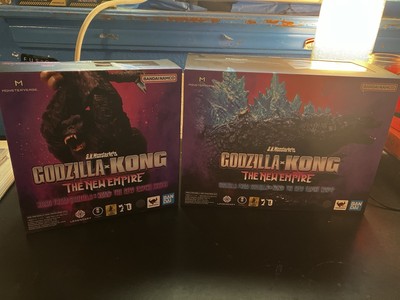 *BUNDLE* S.H. MONSTERARTS GODZILLA X KONG THE NEW EMPIRE|GODZILLA & KONG BUNDLE-image