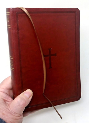 The Holy Bible KJV Red Letter Leather Touch Holman Helps to Bible Study & Maps-image