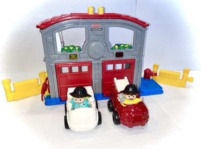 Fisher Price Little People Fun Sound Rescue Fire Station House Firetruck Vintage-image