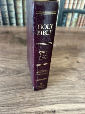 Holy Bible Nelson 245 New King James Version Compact Reference  Leather VTG-image