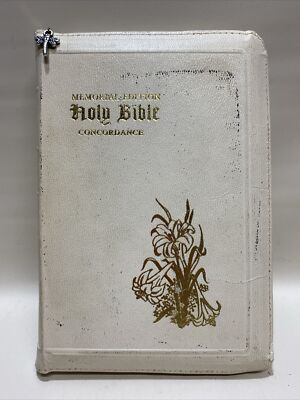 Vintage 1970s Memorial Edition Holy Bible KJV White Leather Zipper Closure 1974-image