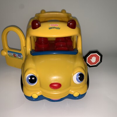 Vintage Fisher Price Little People YELLOW SCHOOL BUS 2005 Lights Sound Music-image