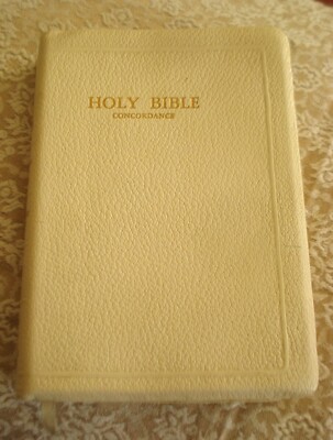 VTG 60s Holy Bible KJV Red Letter Edition Concordance White LEATHER 8 x 5.5 Maps-image