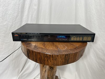 FISHER Studio Standard FM-273 AM/FM Synthesizer Tuner-image