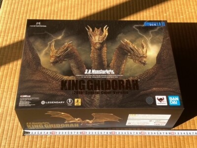 S.H.Monster Arts King Ghidorah figure 2019 Special Color Ver. Top quality! Gold-image
