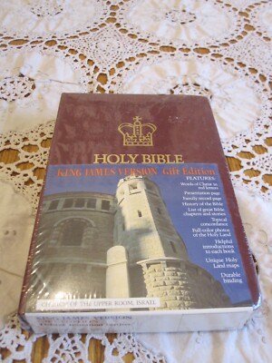 KJV HOLY BIBLE Gift Edition Tyndale Red Letter King James Version 2374-0 SEALED-image