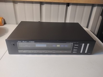Vintage Fisher FM-600 AM/FM Studio Standard Stereo Tuner Tested & Working-image