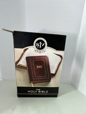 KJV Compact Large Print Red Letter Bible, Zippered Faux Leather, Burgundy, NEW-image