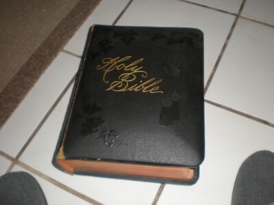RARE Antique Pictorial Combo Bible 1895 Jr. O.U.A.M. James Version Maps 13 Lbs.-image