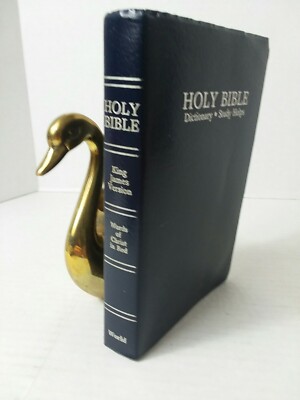 Holy Bible KJV Dictionary Study Helps Red Letter World Publishing 1989 Blue-image