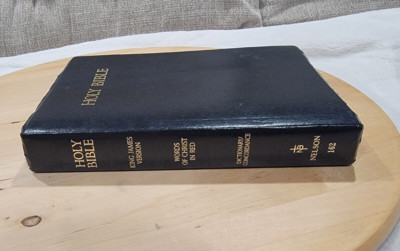 Holy Bible King James Version Nelson 162 Red Letter Dictionary Concordance 1984-image