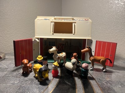 Fisher Price Vintage 1967 Little People Play Family Farm Barn Set MOO Sound-image
