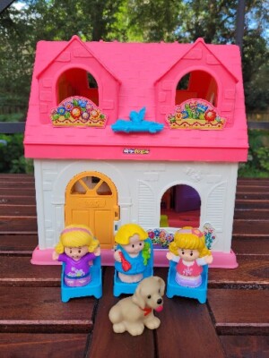 Fisher Price Little People Music & Sound Play Family House Pink Roof & Furniture-image