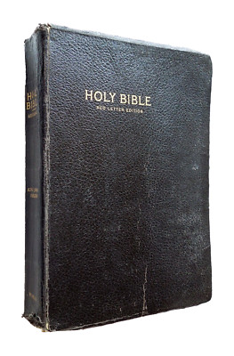 Holy Bible (KJV) - 1960s sc, World Pub. Co., Red Letter, illustrations-image