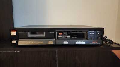 Vintage Fisher AD-822 Compact Disc Player (FOR PARTS ONLY)-image