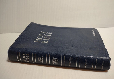 Zondervan  KJV Personal Bible w/ Concordance Maps Navy Blue Bonded Leather-image